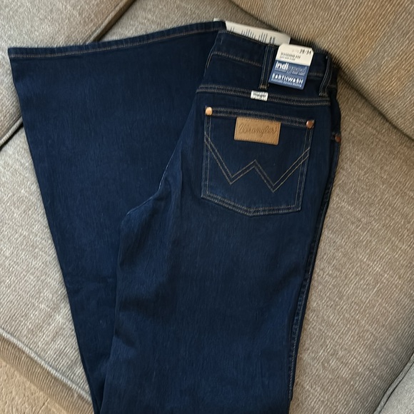 Free People X Wrangler Wanderer 622 High Rise Flare Jeans. NWT. Dark Wash - Picture 7 of 13